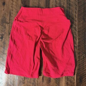 Buffbunny aggresive scrunch shorts in lipstick red